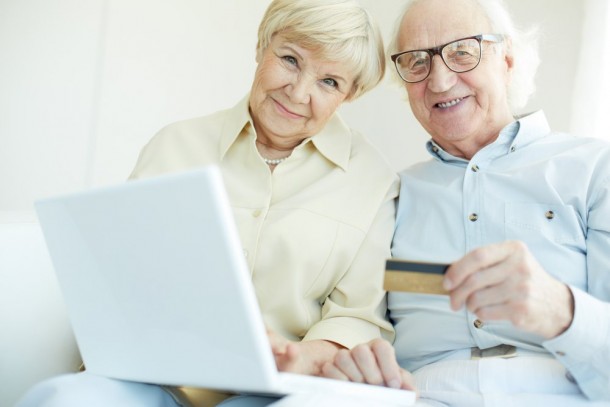 Советы пенсионерам: как легко оплатить счета из дома 